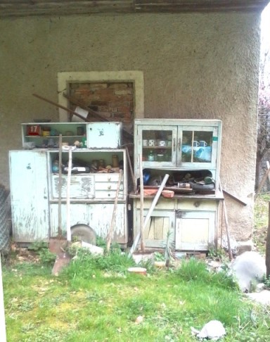 http://shramba.lovrenc.net/maxi/klepet/0018med-njima-60-let.jpg