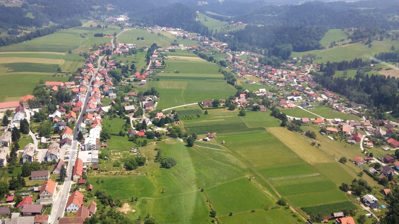 http://shramba.lovrenc.net/maxi/klepet/20150703121811del-lovren.jpg