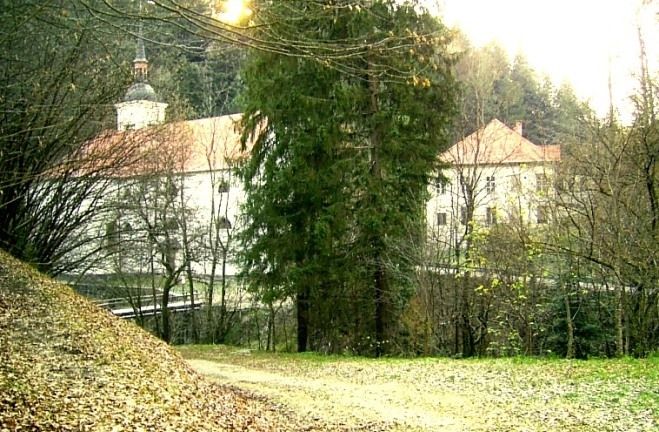 http://shramba.lovrenc.net/maxi/klepet/4a.jpg