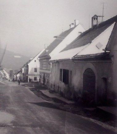 http://shramba.lovrenc.net/maxi/klepet/4k-po.jpg