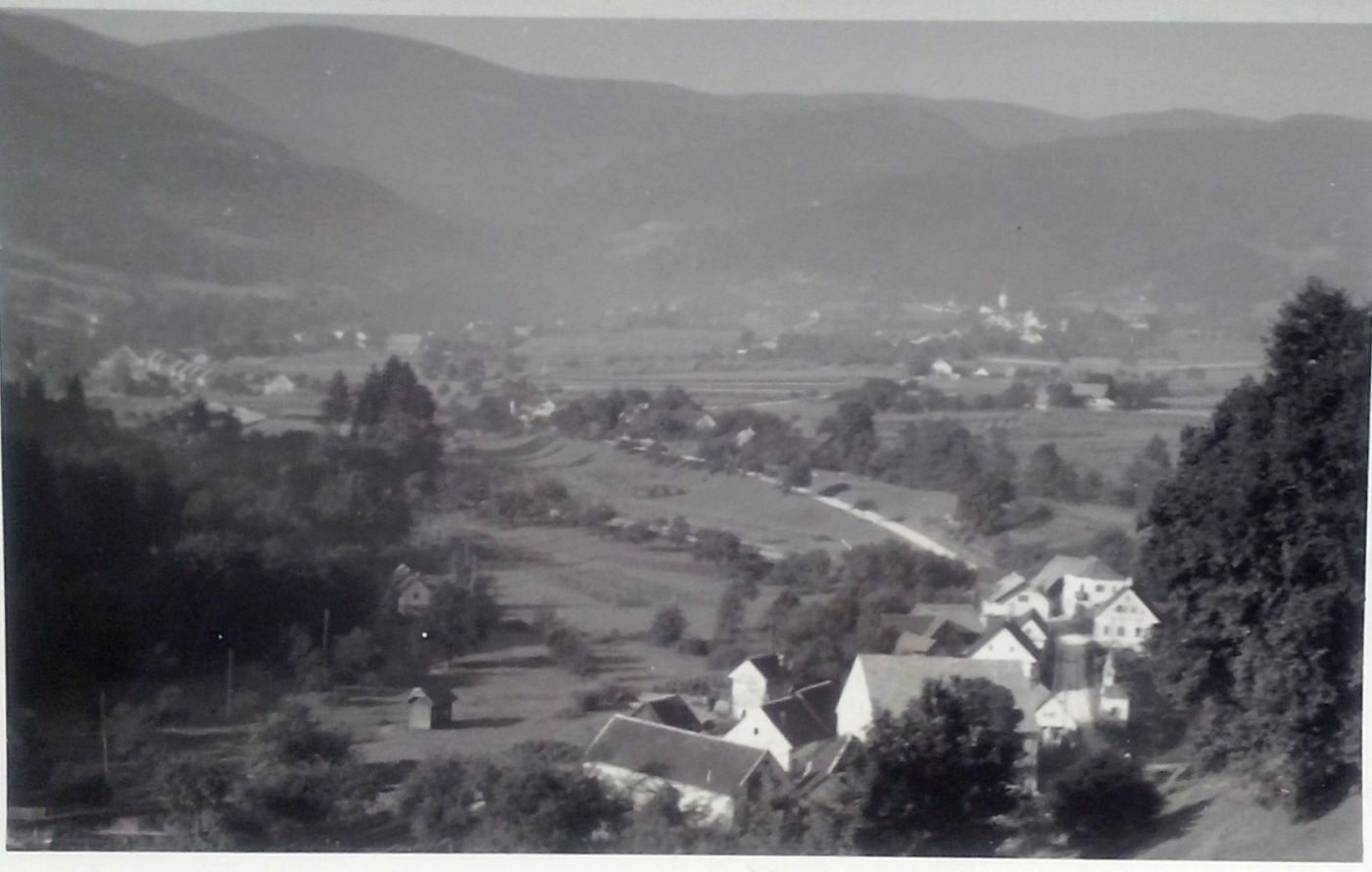 http://shramba.lovrenc.net/maxi/klepet/5ccckurja-vas-1962.jpg