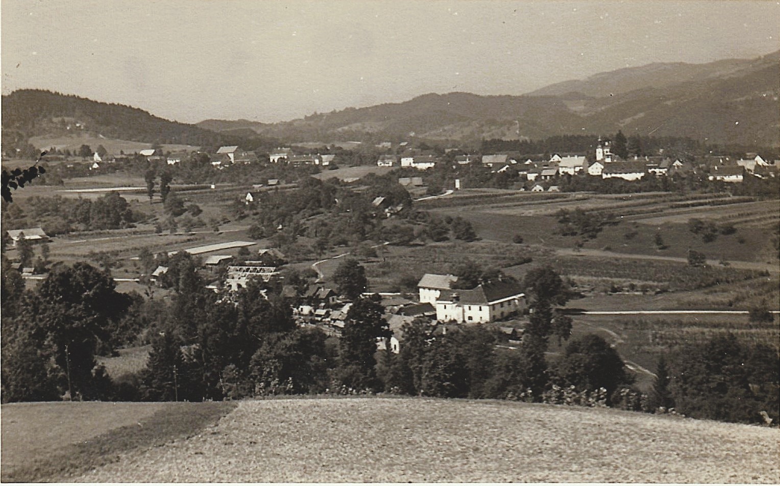 http://shramba.lovrenc.net/maxi/klepet/705-001-fokovo-in-na-del-lovrenca-l.-1954.jpg