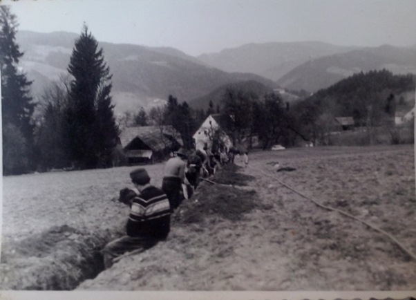 http://shramba.lovrenc.net/maxi/klepet/cam00966.jpg