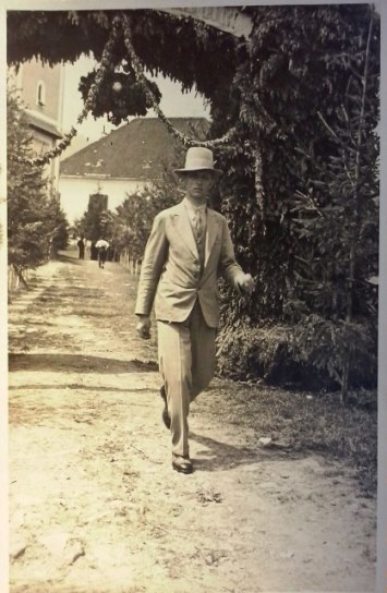 http://shramba.lovrenc.net/maxi/klepet/cam01173.jpg