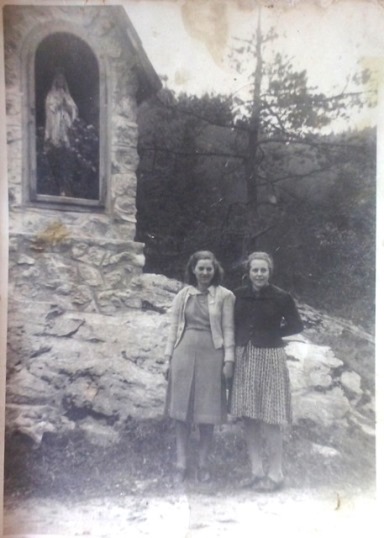 http://shramba.lovrenc.net/maxi/klepet/cam01702rozi--mici-dolin.jpg