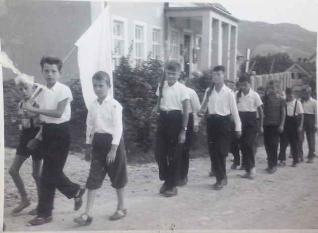 http://shramba.lovrenc.net/maxi/klepet/cam02243-strelci.jpg