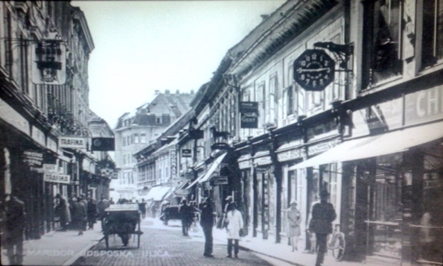 http://shramba.lovrenc.net/maxi/klepet/cam02618-1.jpg