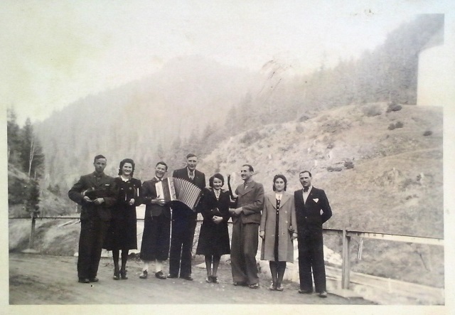 http://shramba.lovrenc.net/maxi/klepet/cam02944.jpg