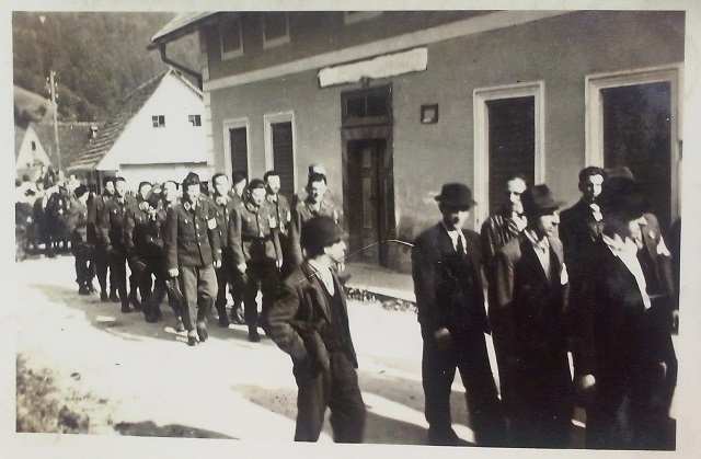 http://shramba.lovrenc.net/maxi/klepet/cam02960.jpg