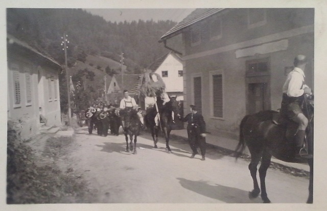 http://shramba.lovrenc.net/maxi/klepet/cam03058.jpg