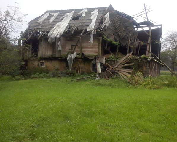 http://shramba.lovrenc.net/maxi/klepet/cam03264.jpg