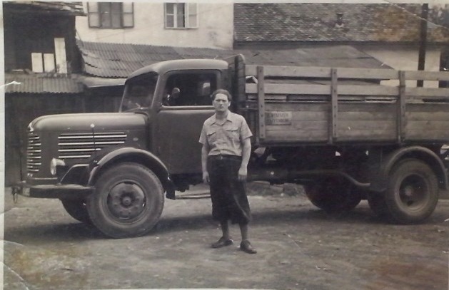 http://shramba.lovrenc.net/maxi/klepet/cam03846.jpg