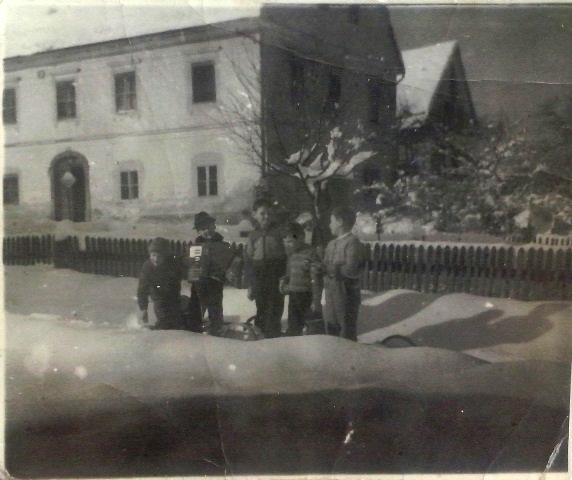 http://shramba.lovrenc.net/maxi/klepet/cam04219.jpg