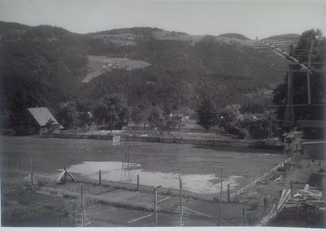 http://shramba.lovrenc.net/maxi/klepet/cam04374.jpg