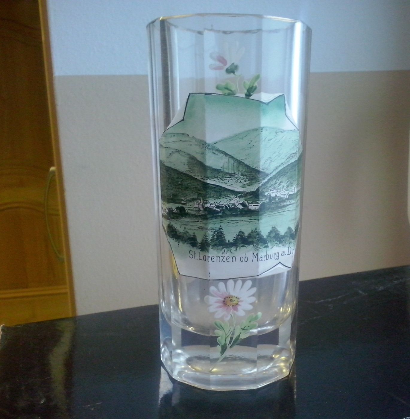 http://shramba.lovrenc.net/maxi/klepet/cam045061.jpg