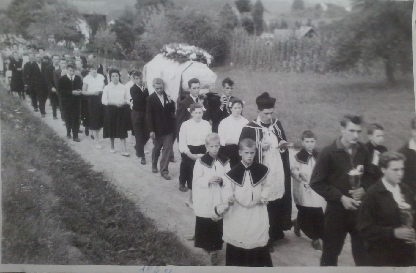 http://shramba.lovrenc.net/maxi/klepet/cam05660pogreb-pungartni.jpg