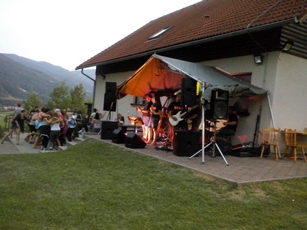 http://shramba.lovrenc.net/maxi/klepet/cam06558.jpg