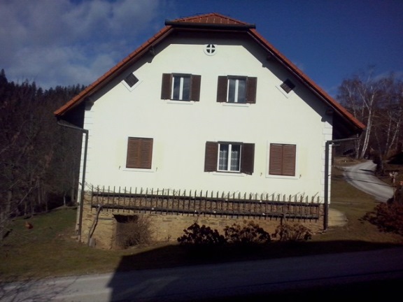 http://shramba.lovrenc.net/maxi/klepet/cam08449.jpg