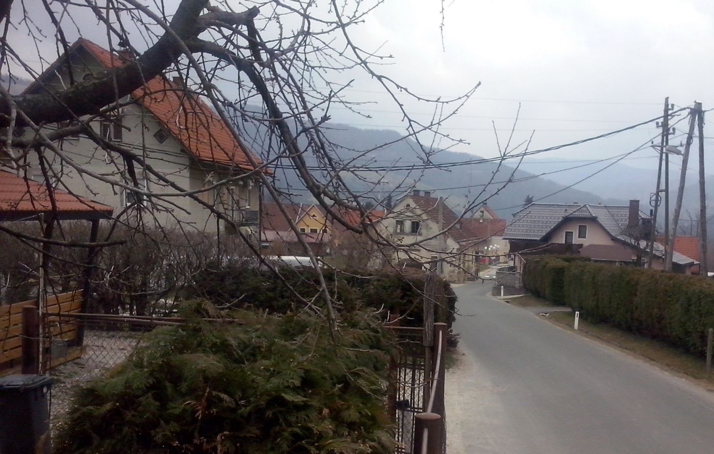 http://shramba.lovrenc.net/maxi/klepet/cam08857.jpg