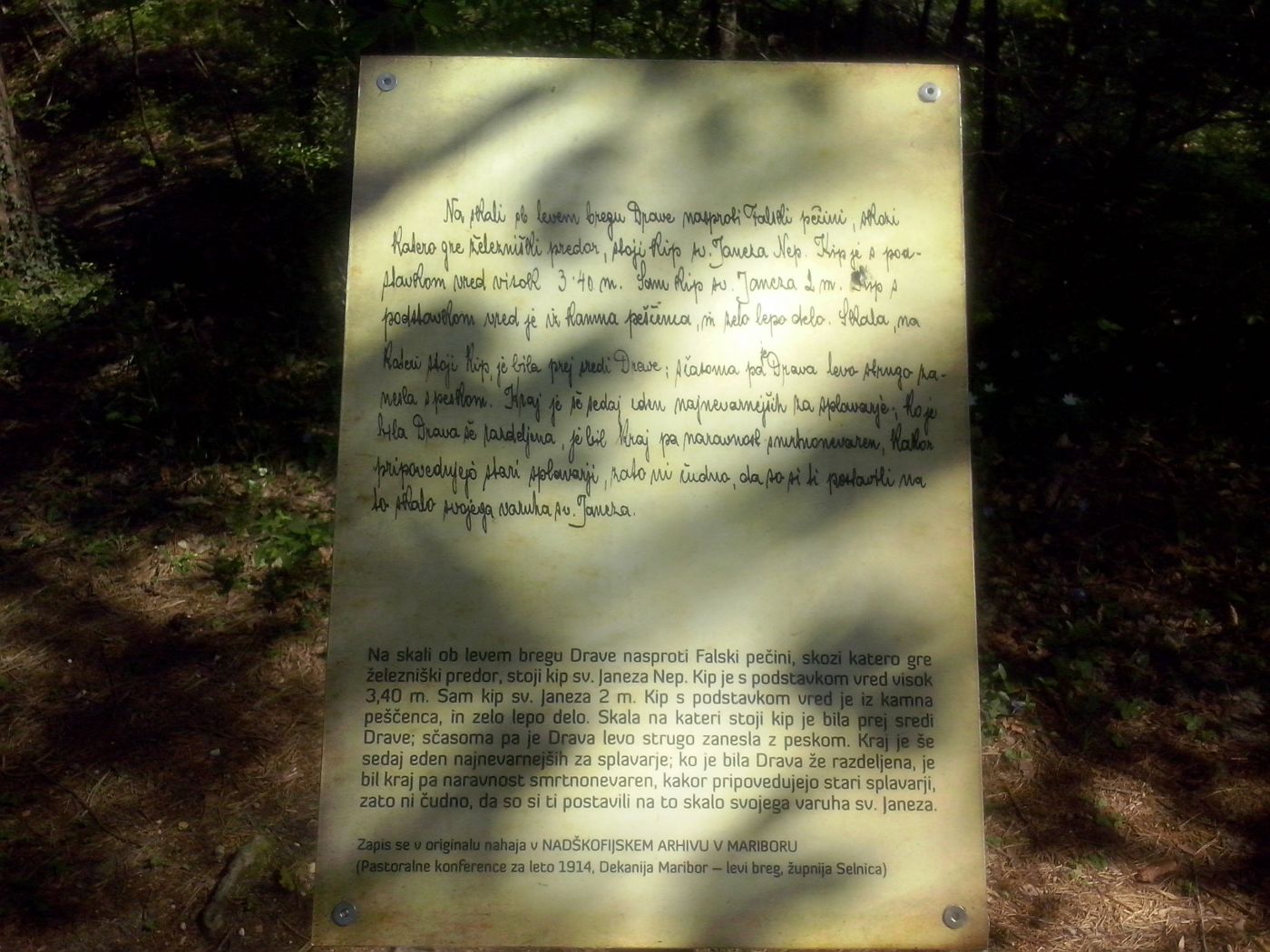 http://shramba.lovrenc.net/maxi/klepet/cam09036.jpg