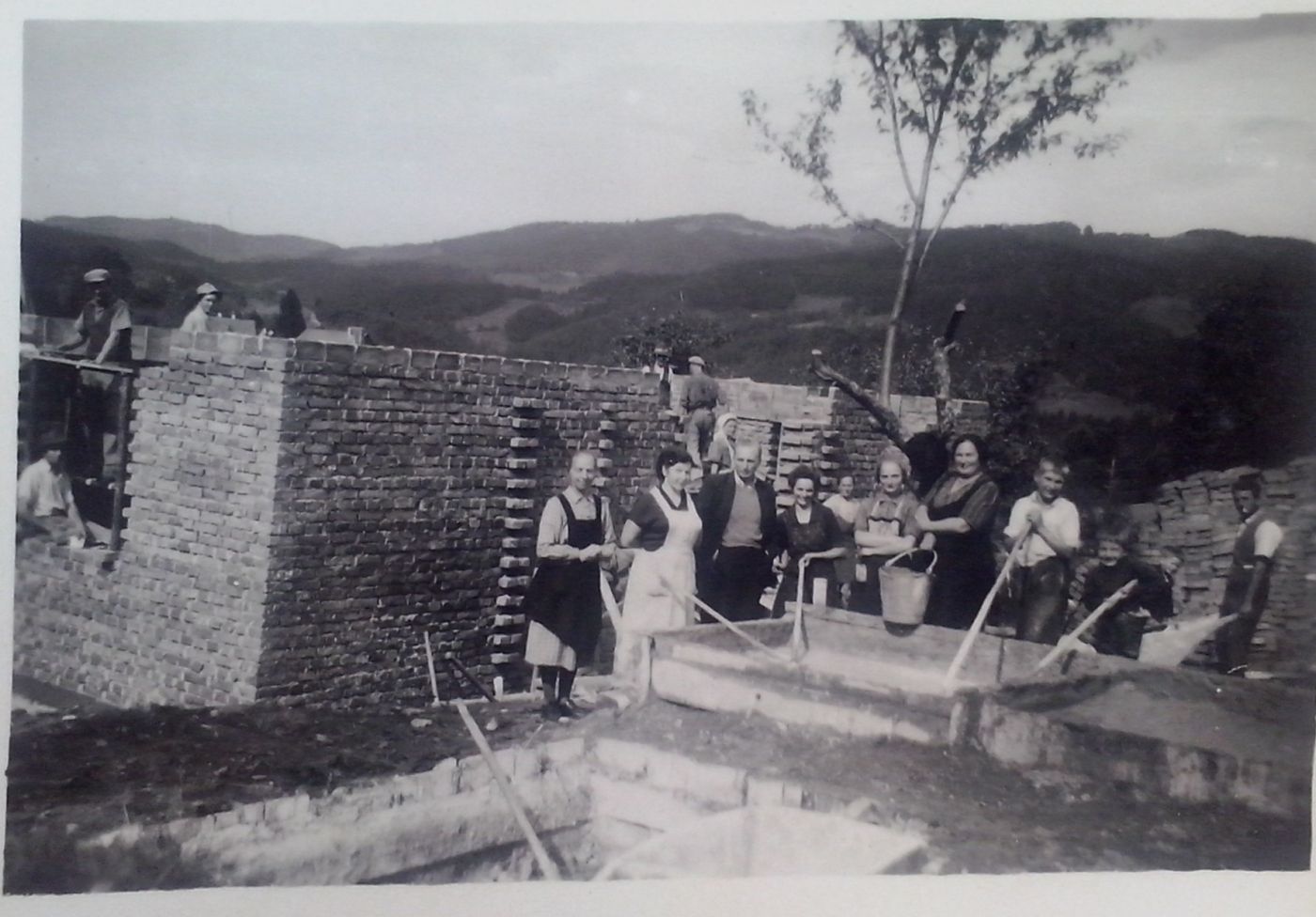 http://shramba.lovrenc.net/maxi/klepet/cam0949527sept1956.jpg