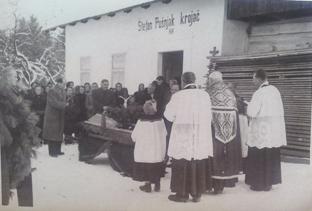 http://shramba.lovrenc.net/maxi/klepet/cam09498.jpg