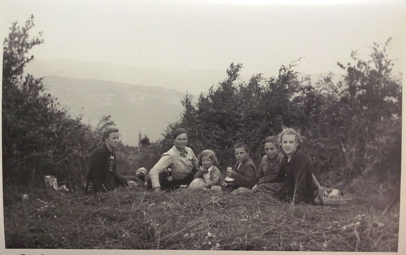 http://shramba.lovrenc.net/maxi/klepet/cam09753.jpg