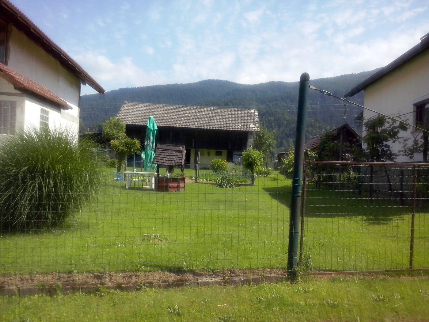 http://shramba.lovrenc.net/maxi/klepet/cam09959.jpg