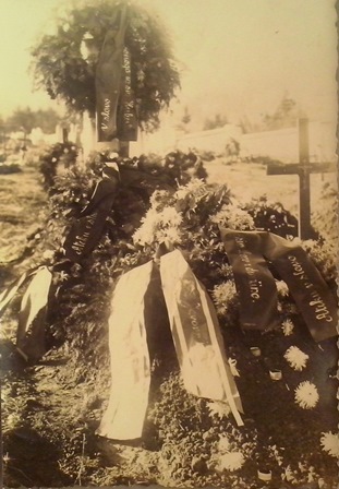 http://shramba.lovrenc.net/maxi/klepet/cam10149na-pokopaliscu.jpg