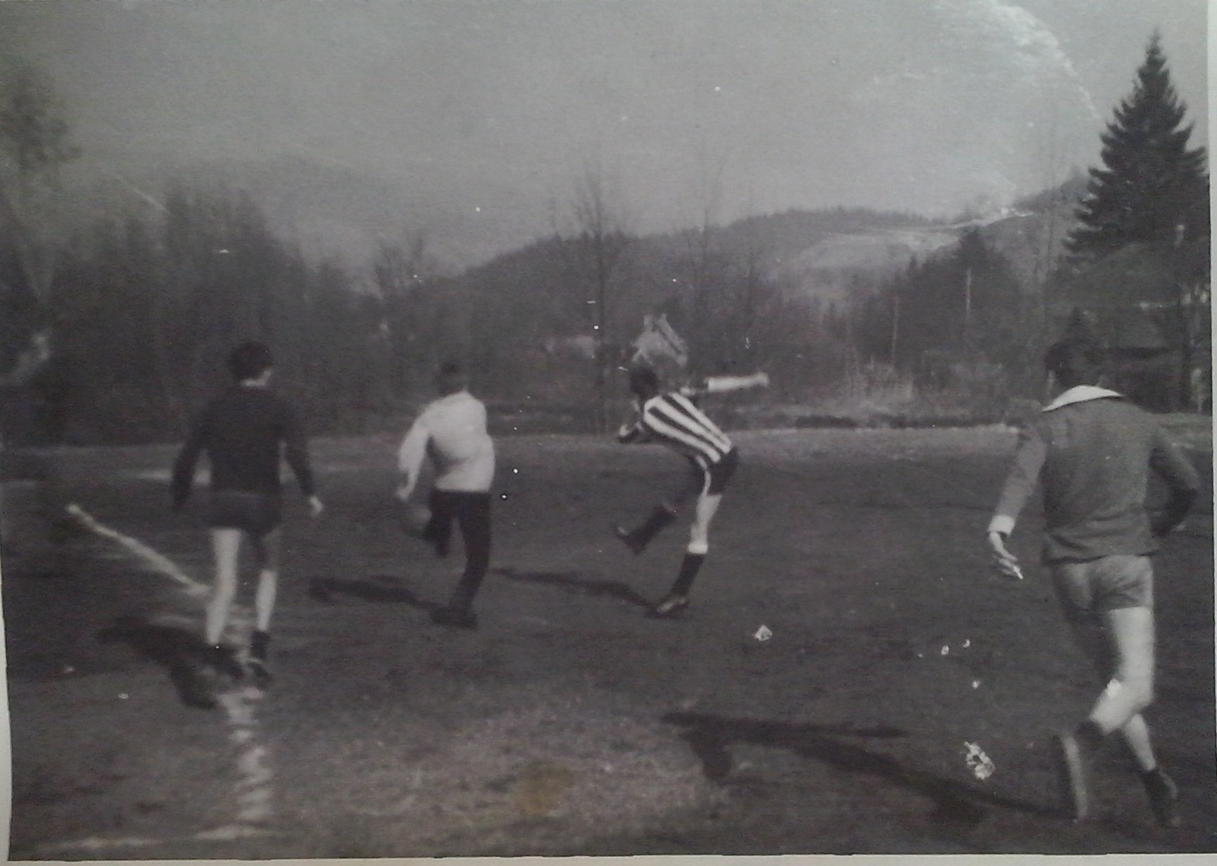 http://shramba.lovrenc.net/maxi/klepet/cam12218.jpg