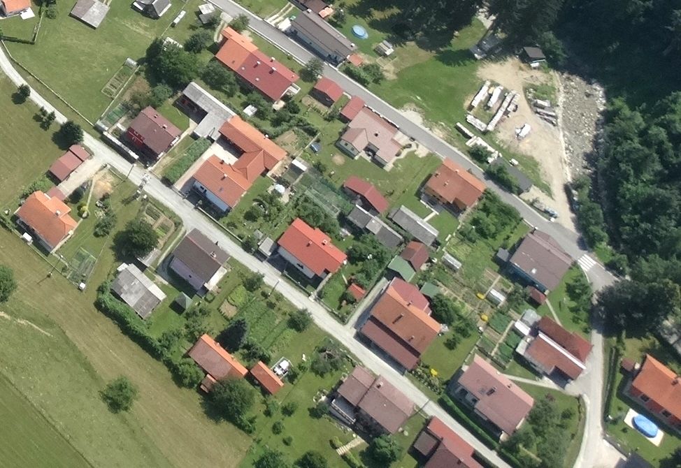 http://shramba.lovrenc.net/maxi/klepet/dsc01220med-krambergerje.jpg