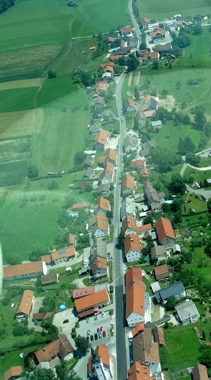 http://shramba.lovrenc.net/maxi/klepet/dsc01221-lov-spodnji-trg.jpg