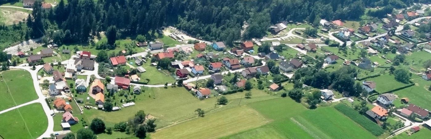 http://shramba.lovrenc.net/maxi/klepet/dsc01223-lovrenc-okilica.jpg