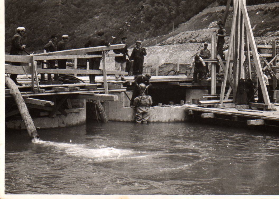 http://shramba.lovrenc.net/maxi/klepet/elektrozbaltii195911111.jpg
