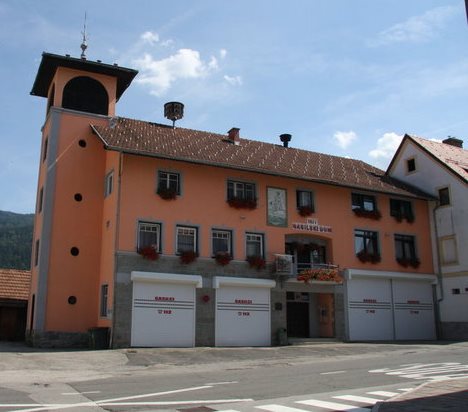 http://shramba.lovrenc.net/maxi/klepet/gasilski-dom001.jpg