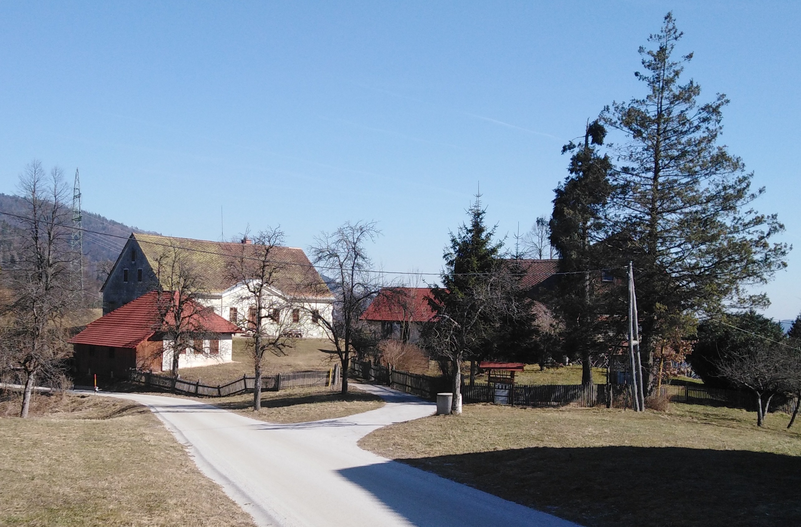 http://shramba.lovrenc.net/maxi/klepet/img20190227114906kormano.jpg