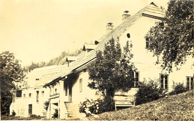 http://shramba.lovrenc.net/maxi/klepet/kasjakovo.jpg