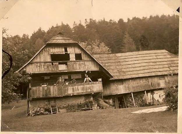 http://shramba.lovrenc.net/maxi/klepet/maroltovo1.jpg