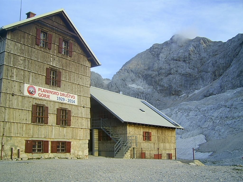 http://shramba.lovrenc.net/maxi/klepet/pic1831.jpg