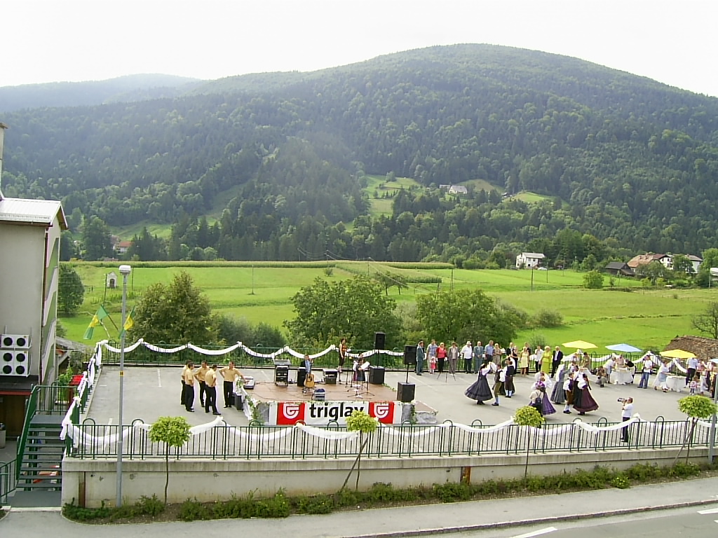 http://shramba.lovrenc.net/maxi/klepet/pic3164.jpg