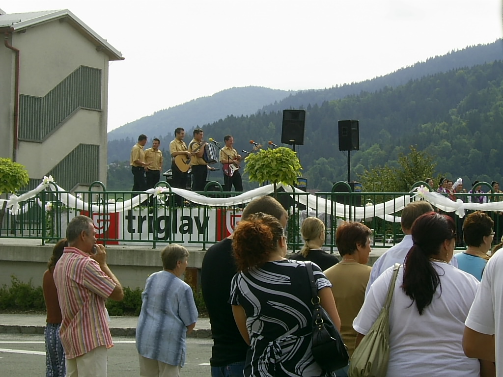 http://shramba.lovrenc.net/maxi/klepet/pic3183.jpg