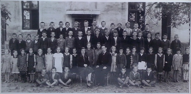 http://shramba.lovrenc.net/maxi/klepet/pred-drugu-voj.jpg