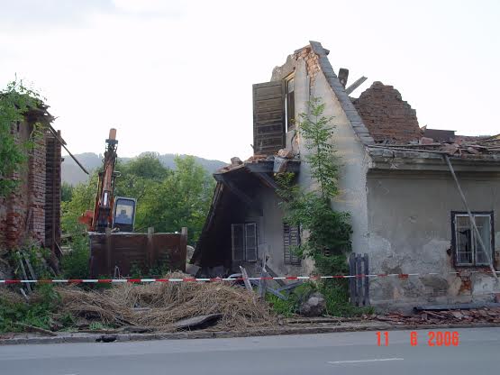 http://shramba.lovrenc.net/maxi/klepet/rusenje-4.jpg