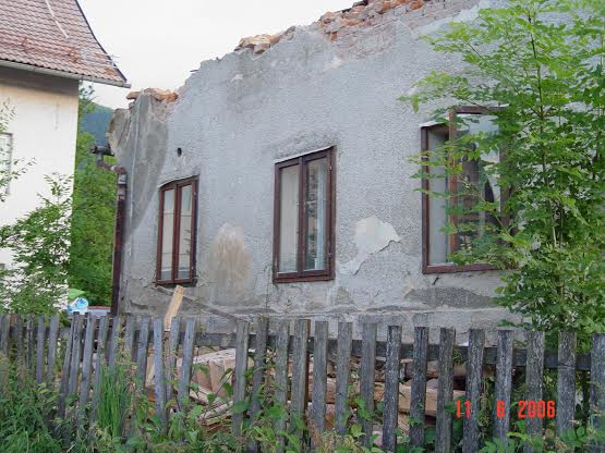 http://shramba.lovrenc.net/maxi/klepet/rusenje-7.jpg