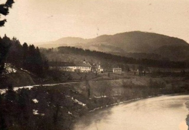 http://shramba.lovrenc.net/maxi/klepet/slika72.jpg
