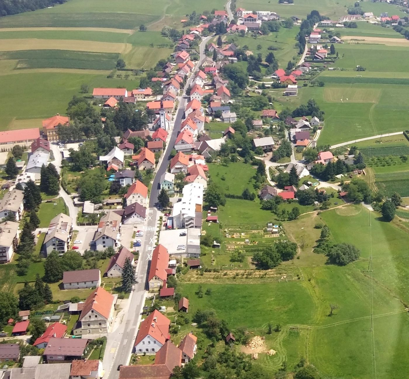 http://shramba.lovrenc.net/maxi/klepet/trg-111.jpg