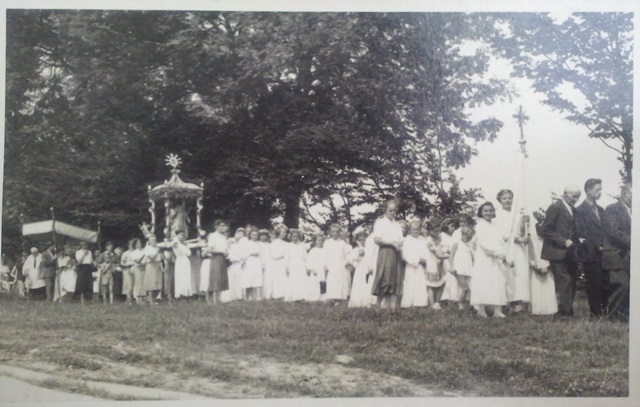 http://shramba.lovrenc.net/maxi/klepet/u6-okoli-1950.jpg