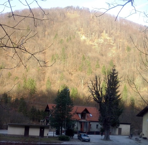 http://shramba.lovrenc.net/maxi/klepet/z1361.jpg