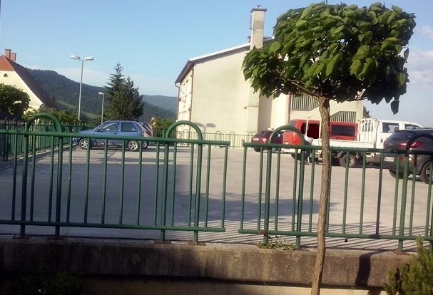 http://shramba.lovrenc.net/maxi/klepet/z141.jpg