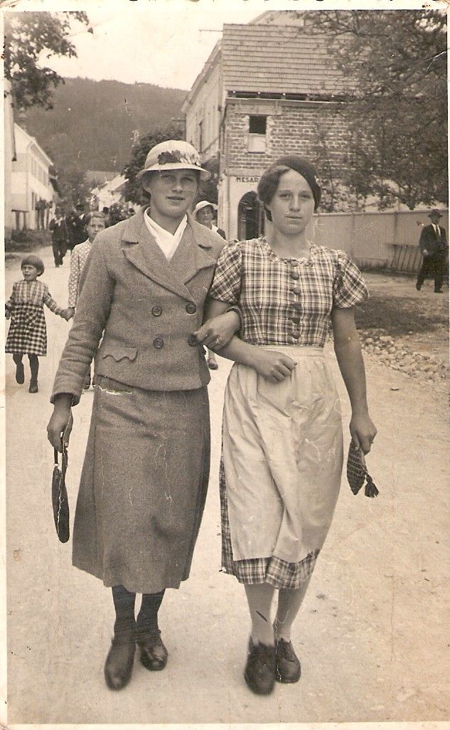 http://shramba.lovrenc.net/zomaster/klepet/1-s-teto-lino-na-trgu.jpg